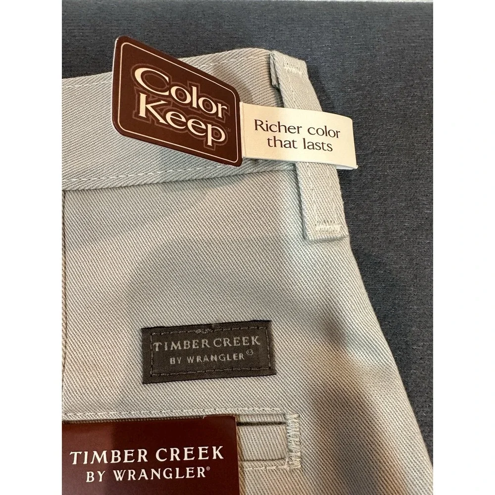 NEW Timber Creek by Wrangler Khakis Chino Pants Mens Pleated Size 34x32 NWT